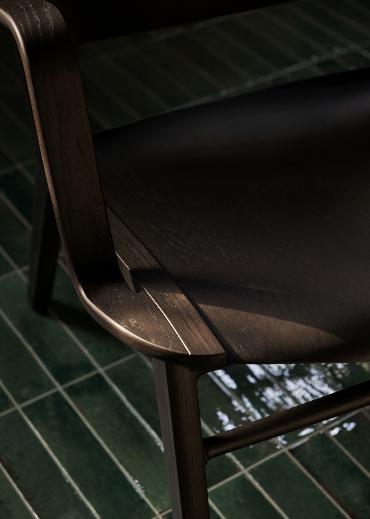 AX Lounge Chair HM11